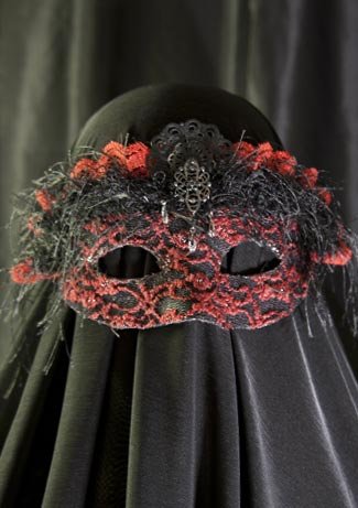 Red Lace & Eyelash Fringe Mask